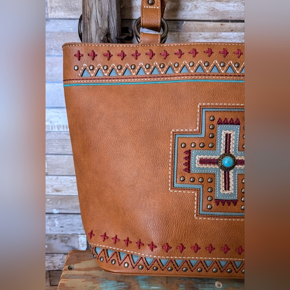 Montana West Embroidered Cross Concho Conceal & Carry Handbag W Studs - Picture 2 of 15